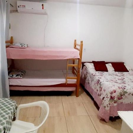 Kitnet S2 Em Torres-Rs - Na Mais Bela Praia Gaucha - Cozinha - Banheiro - Ar Condicionado - Tv Smart 32' - Wi-Fi - Estacionamento - Anfitria Superhost No Bnb 외부 사진