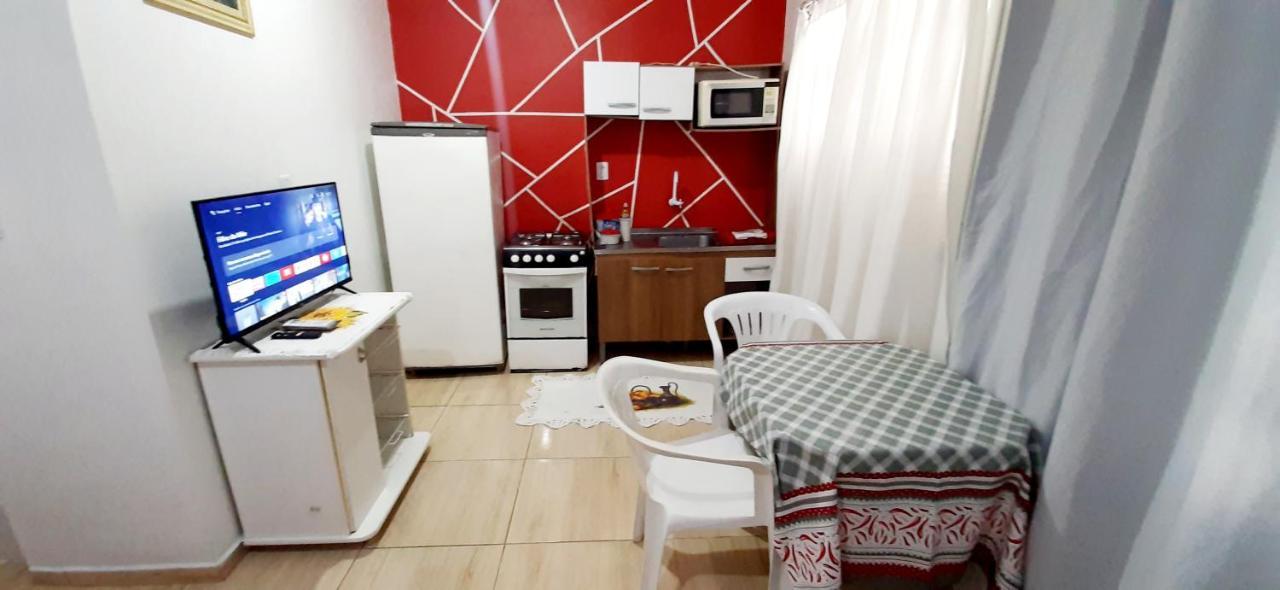 Kitnet S2 Em Torres-Rs - Na Mais Bela Praia Gaucha - Cozinha - Banheiro - Ar Condicionado - Tv Smart 32' - Wi-Fi - Estacionamento - Anfitria Superhost No Bnb 외부 사진