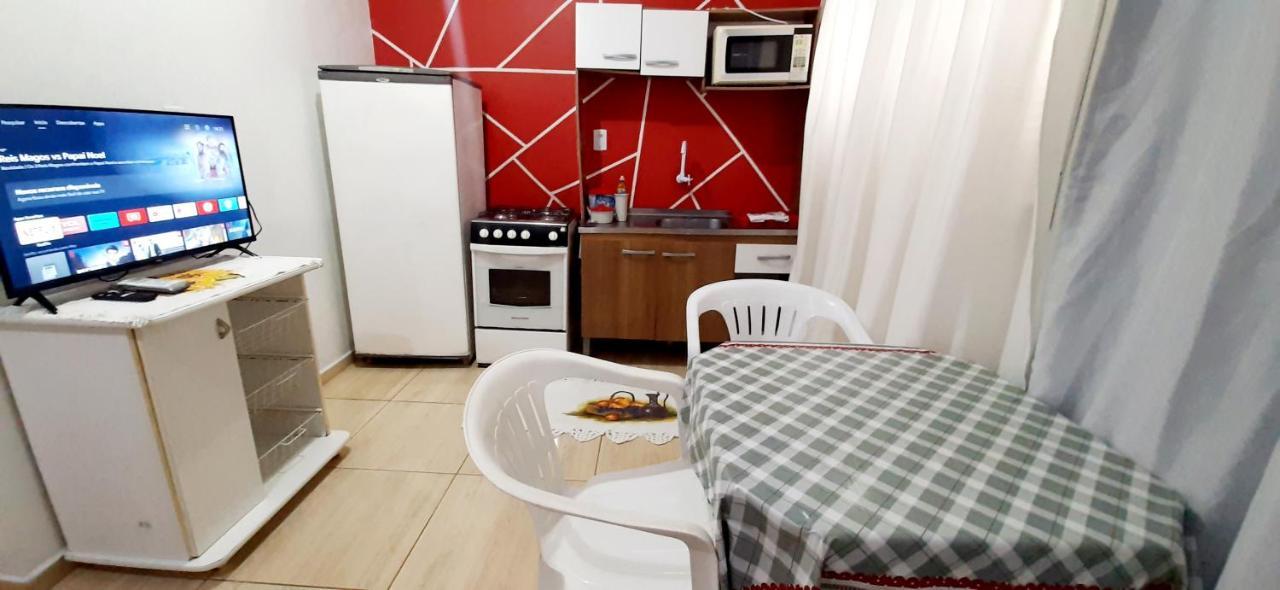 Kitnet S2 Em Torres-Rs - Na Mais Bela Praia Gaucha - Cozinha - Banheiro - Ar Condicionado - Tv Smart 32' - Wi-Fi - Estacionamento - Anfitria Superhost No Bnb 외부 사진