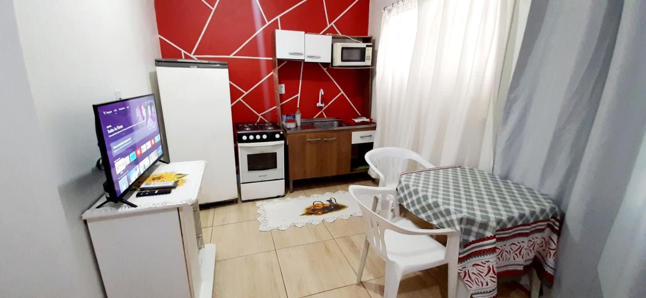 Kitnet S2 Em Torres-Rs - Na Mais Bela Praia Gaucha - Cozinha - Banheiro - Ar Condicionado - Tv Smart 32' - Wi-Fi - Estacionamento - Anfitria Superhost No Bnb 외부 사진