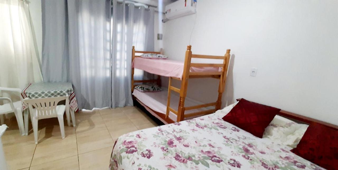 Kitnet S2 Em Torres-Rs - Na Mais Bela Praia Gaucha - Cozinha - Banheiro - Ar Condicionado - Tv Smart 32' - Wi-Fi - Estacionamento - Anfitria Superhost No Bnb 외부 사진